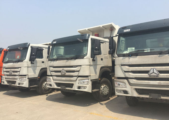 내보자는 건설 소재 트랜스포트를 위해 중국 호워 트럭 6X4 10-25 CBM을 쏟아 붓습니다