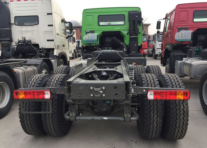 측면내림판 화물 트럭 샤시 SINOTRUK HOWO ZZ1257N4341W 녹색 화물차 차량