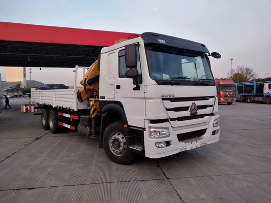 Sinotruk Howo 6x4 트럭은 기중기 유로 2 왼손 운전사 오른손 운전사를 거치했습니다