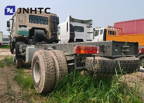 카미오네타스 HOWO 4x4 화물 트럭 디젤 엔진 무장한 LHD 또는 RHD