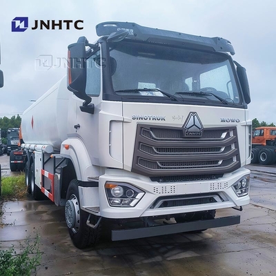 팔려고 내놓 SINOTRUK HOHAN 6X4 연료 전달 디젤 엔진 탱커 트럭
