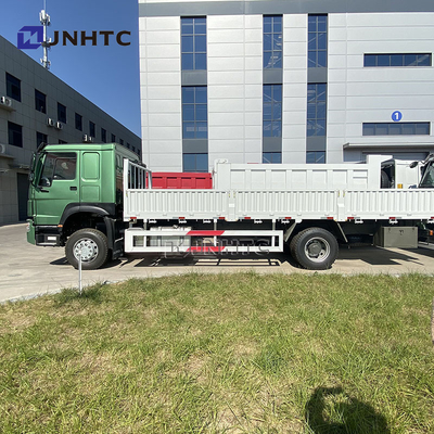 ODM HOWO 트럭 울타리 화물 트럭 4X2 300HP 6 바퀴 화물 트럭