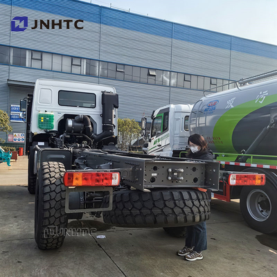빠른 배달 SINOTRUK HOWO 4X4 화물 차량 변속기 무게 트럭 차체