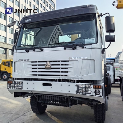 최고의 HOWO 디젤 화물 트럭 4x4 6 휠 체시 크레인 고품질