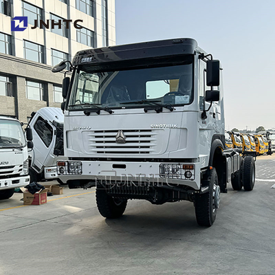 SINOTRUK HOWO 디젤 화물 트럭 4x4 크레인 6 휠 차시 낮은 가격