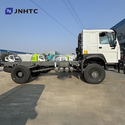 SINOTRUK HOWO 4X4 화물 차량 변속기 무게 트럭 차체 좋은 가격