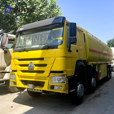 시노트룩 호우 오일 탱크 트럭 8X4 400HP LHD 디젤 연료 오일 재충전 탱크 배달