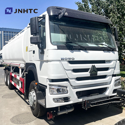 좋은 가격 Sinotruk Howo 오일 탱크 트럭 6X4 400HP LHD 디젤 연료 오일 탱크 트럭