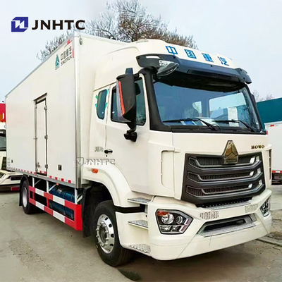 새로운 HOWO NX 6X4 육류 화물 운송 냉장고 상자 트럭 가격
