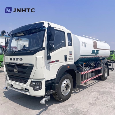 뜨거운 판매 시노트럭 HOWO 6X4 320-450HP 20m3 물 보저 탱커 스프링클러 탱크 트럭