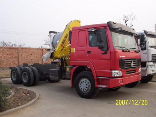 Sinotruk 트랙터 트럭은 기중기를 거치했습니다 장비 336hp 6×4 XCMG12 톤이 Crane