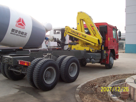 Sinotruk 트랙터 트럭은 기중기를 거치했습니다 장비 336hp 6×4 XCMG12 톤이 Crane