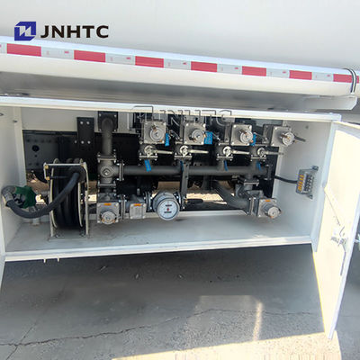 공장 가격 시노 호우 6x4 8x4 20 Cbm 오일 연료 탱크 트럭 운송 연료 탱크 트럭 판매