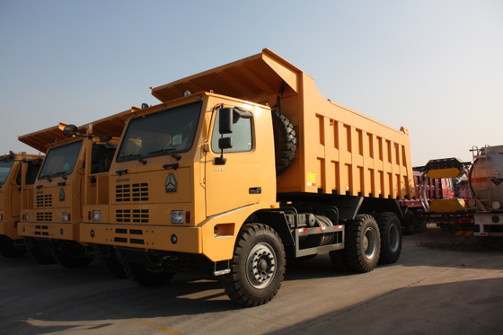 나의 것을 위한 70 T Sinotruk 광업 덤프 트럭 6x4 30M3 10 타이어 팁 주는 사람 일
