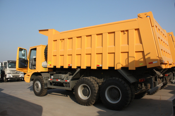 나의 것을 위한 70 T Sinotruk 광업 덤프 트럭 6x4 30M3 10 타이어 팁 주는 사람 일