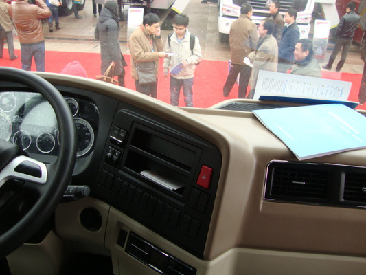 HOHAN 트럭 모형 30 톤 4X2 원동기 트럭/336HP 트랙터 머리 ZZ4185M3516