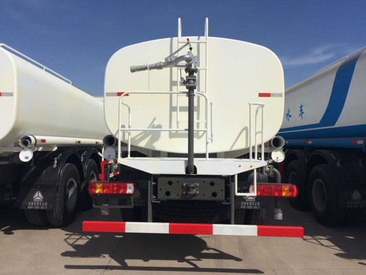 펌프와 관을 가진 장수 Sinotruk Howo7 연료 탱크 트럭 20M3 20000L 6x4