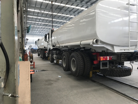 Sinotruk Howo A7 20 Cbm 유조선 트럭 하나 침대 모형 ZZ1257N4347N1/S0WA-5