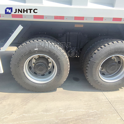 중국 공장 가격 샤크만 F3000 6X4 380HP 10 휠 왼손 덤프 트럭 판매