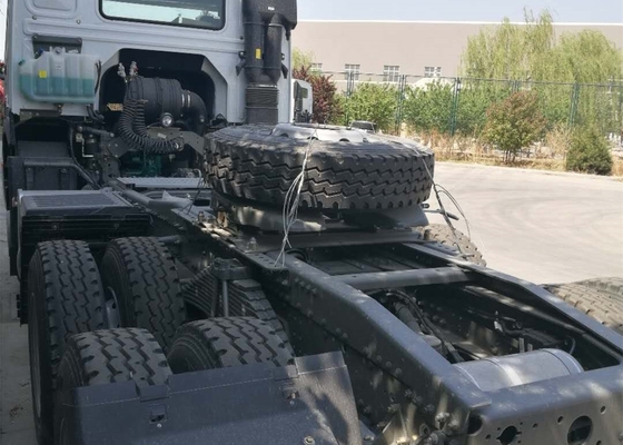 빨간 SINOTRUK HOWO 토우/전성기 트랙터 트럭 RHD 10는 371 HP ZZ4257S3241W를 선회합니다