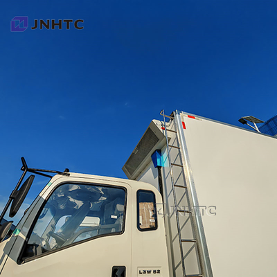 새고 사용된 10톤 오른쪽 스티어링 HOWO 5도 140HP 냉동 화물 트럭