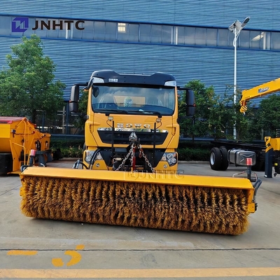 호우 TX 도로 소금 분산기 눈 녹기 기계 6X4 350HP 적합한 눈 청소 트럭