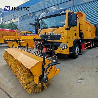 호우 TX 도로 소금 분산기 눈 녹기 기계 6X4 350HP 적합한 눈 청소 트럭