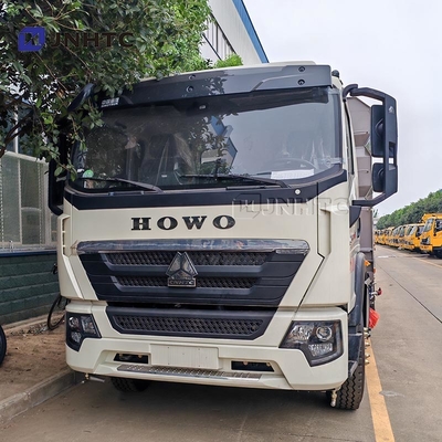 HOWO 도로 청소 트럭 4X2 장착 도로 소금 분산기 눈 청소 트럭