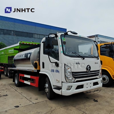 샤크만 아스팔트 분사 장비 트럭 4X2 160HP 지능형 비텀 분산기 판매