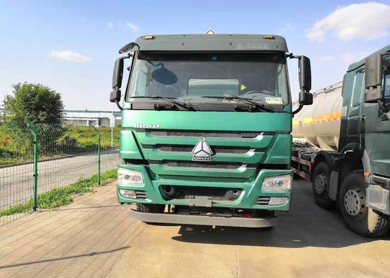 위험한 화학물질 수송을 위한 6 * 4 371hp 연료 탱크 트럭 21cbm