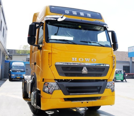 노란 색깔 Sinotruk 4x2 Howo 트랙터 트럭 290hp 유로 II 배출 기준