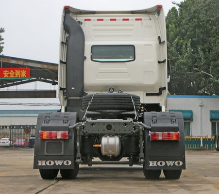 백색 SINOTRUK HOWO 4X2 원동기 트럭 트랙터 머리 336HP ZZ4257S3248V