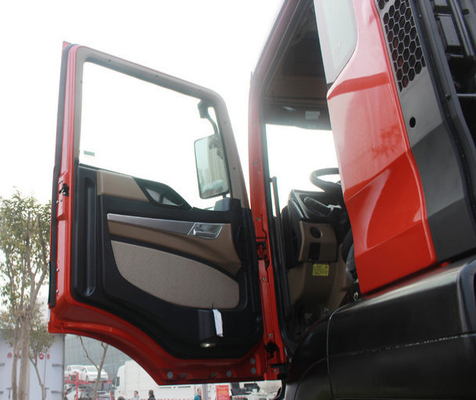 Sinotruk Howo 8x8 모든 바퀴 드라이브 원동기 트럭 371hp 20-60 톤 수용량