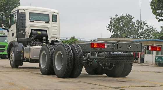 백색 색깔 SINOTRUK HOWO 6X4 무거운 화물 트럭 290HP HF7/HF9 정면 차축 40Ton