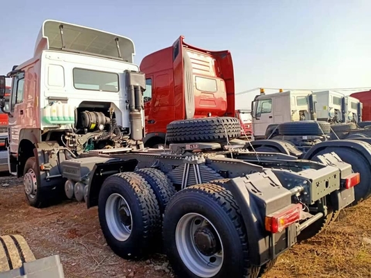 420hp Sinotruk Howo7 트랙터 트럭 6x4 10는 토우 50T를 위한 HW76 오두막을 선회합니다