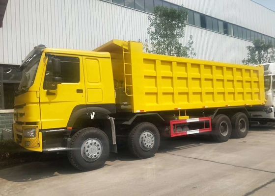HOWO 8x4 덤프 트럭, LHD Sinotruk 팁 주는 사람 트럭 황색 색깔
