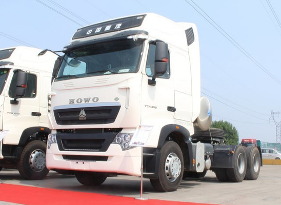 백색 SINOTRUK 371HP 원동기 트럭 10 타이어 Howo 트랙터 머리 트럭