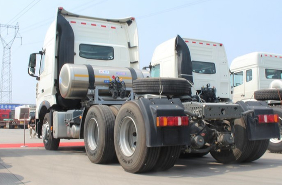 백색 SINOTRUK 371HP 원동기 트럭 10 타이어 Howo 트랙터 머리 트럭