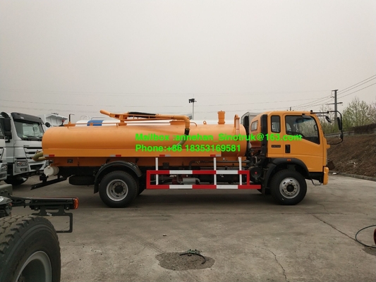Sinotruk 4x2 6의 4-6m3 하수 오물 흡입 트럭은 Euro3로 피로하게 합니다