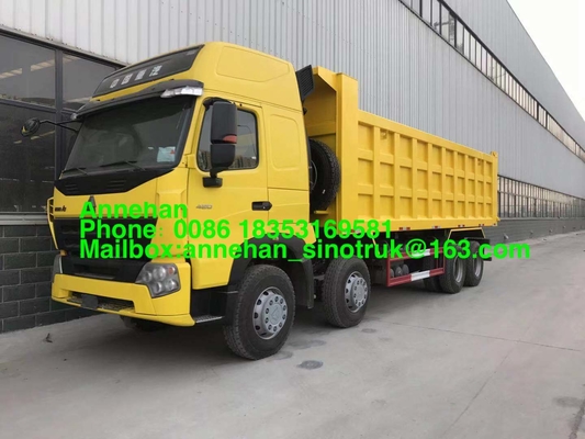 Sinotruk Howo A7 8x4 12는 30M3 덤프 트럭을 선회합니다
