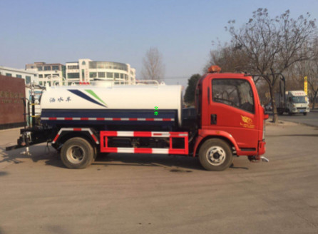 Sinotruk Howo 4x2 6x4 10000L 물분사 트럭