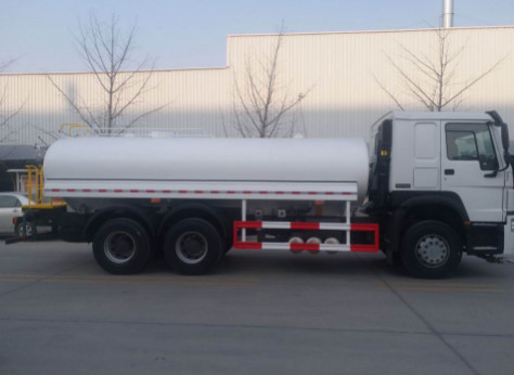 Sinotruk Howo 4x2 6x4 10000L 물분사 트럭