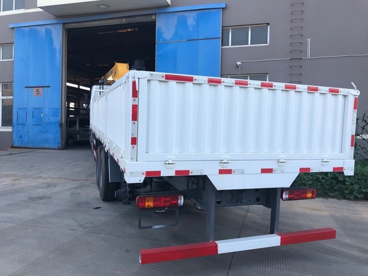 20 톤 Sinotruk Howo 8x4 트럭은 기중기 똑바른 붐을 거치했습니다