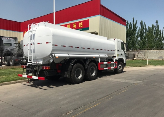 트럭 21000 리터 Sinotruk Howo A7 6x4 연료 탱크 Lhd 간격 4개 Mm 탱크