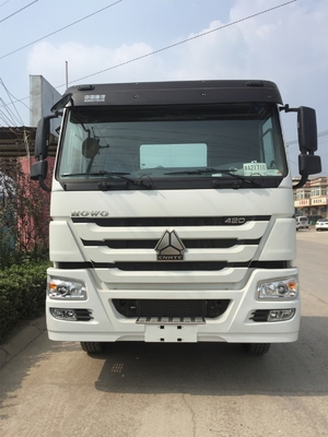 하얀 SINOTRUK HOWO 시리즈 국제적 원동력 견인차 ZZ4257S3241