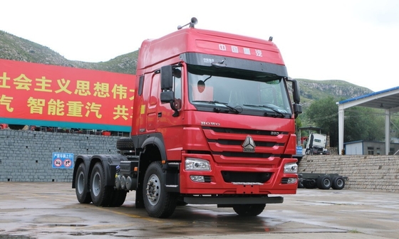 빨간 시노트루크 호워 6x4 세미 원동력 트럭 10 Wheeler 트랙터 트럭