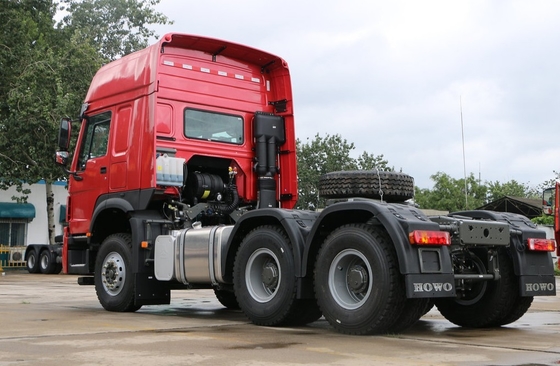 빨간 시노트루크 호워 6x4 세미 원동력 트럭 10 Wheeler 트랙터 트럭