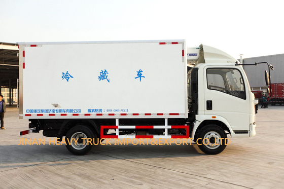 Howo 4X2 Light Duty Refrigerated Truck 5 tons 60000kg 7 TON