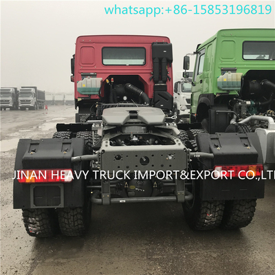 SINOTRUK 호워 가득 찬 바퀴는 진창길을 위한 6x6 원동력 트럭을 운전합니다