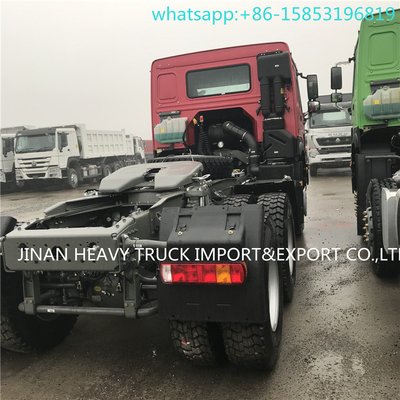 SINOTRUK 호워 가득 찬 바퀴는 진창길을 위한 6x6 원동력 트럭을 운전합니다